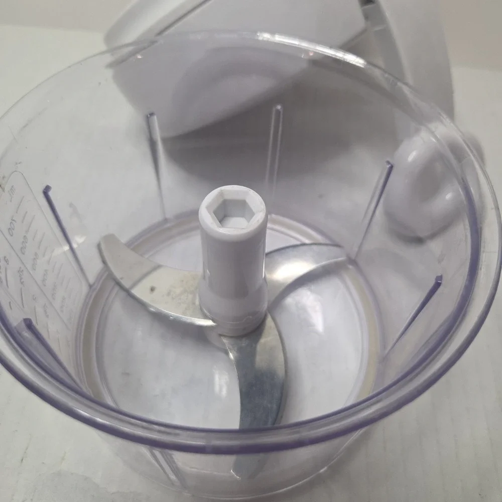#2593 Pampered Chef Manual Food Processor  Pre-Owned